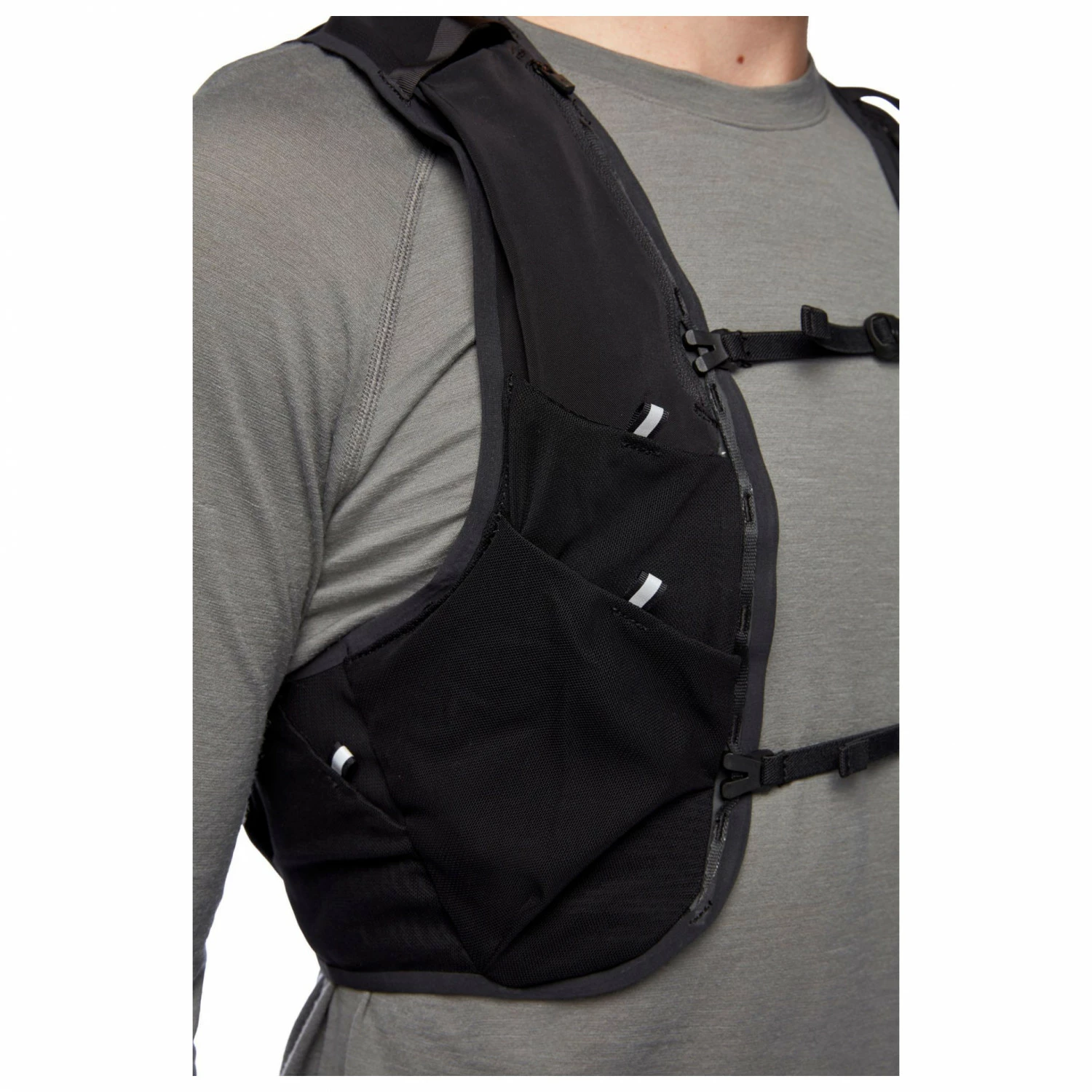 Black Diamond Distance 4 Hydration Vest - Running Vest 9 Black Diamond Distance 4 Hydration Vest - Running Vest - Image 7
