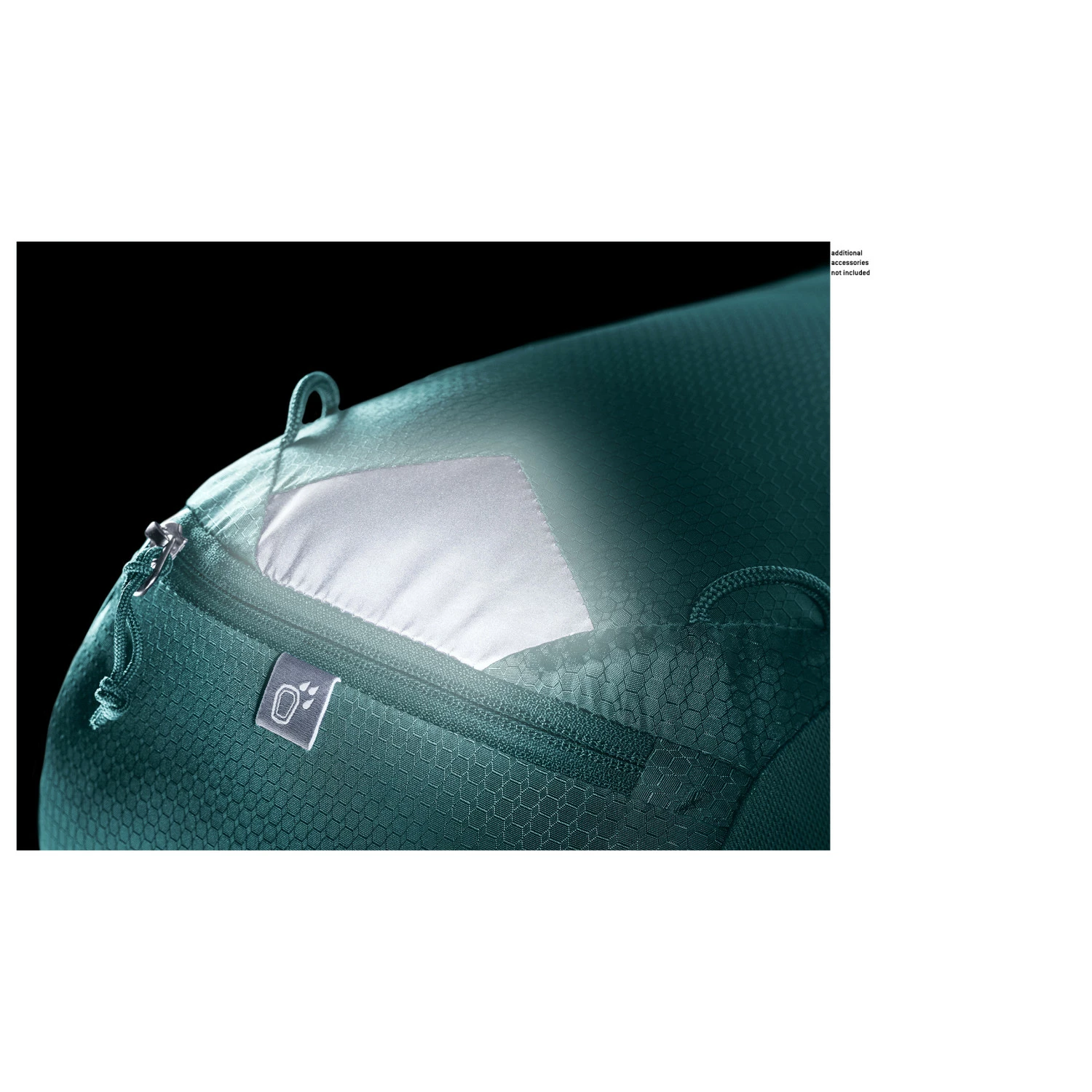 Deuter Race 16 - Cycling Backpack 9 Deuter Race 16 - Cycling Backpack - Image 7