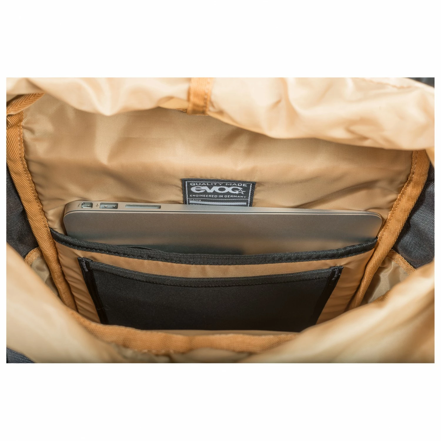 Evoc Mission 22 - Daypack 7 Evoc Mission 22 - Daypack - Image 5