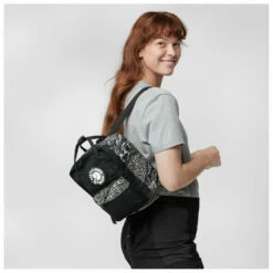 FJÄLLRÄVEN Kånken Art Mini - Daypack 10 FJÄLLRÄVEN Kånken Art Mini - Daypack -camping sale fjaellraeven kaanken art mini daypack detail 4