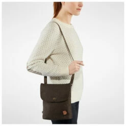 FJÄLLRÄVEN Norrvåge Pocket - Shoulder Bag -camping sale fjaellraeven norrvaage pocket shoulder bag detail 4