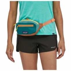 Patagonia Ultralight Black Hole Mini Hip Pack - Hip Bag 11 Patagonia Ultralight Black Hole Mini Hip Pack - Hip Bag -camping sale patagonia ultralight black hole mini hip pack hip bag detail 2